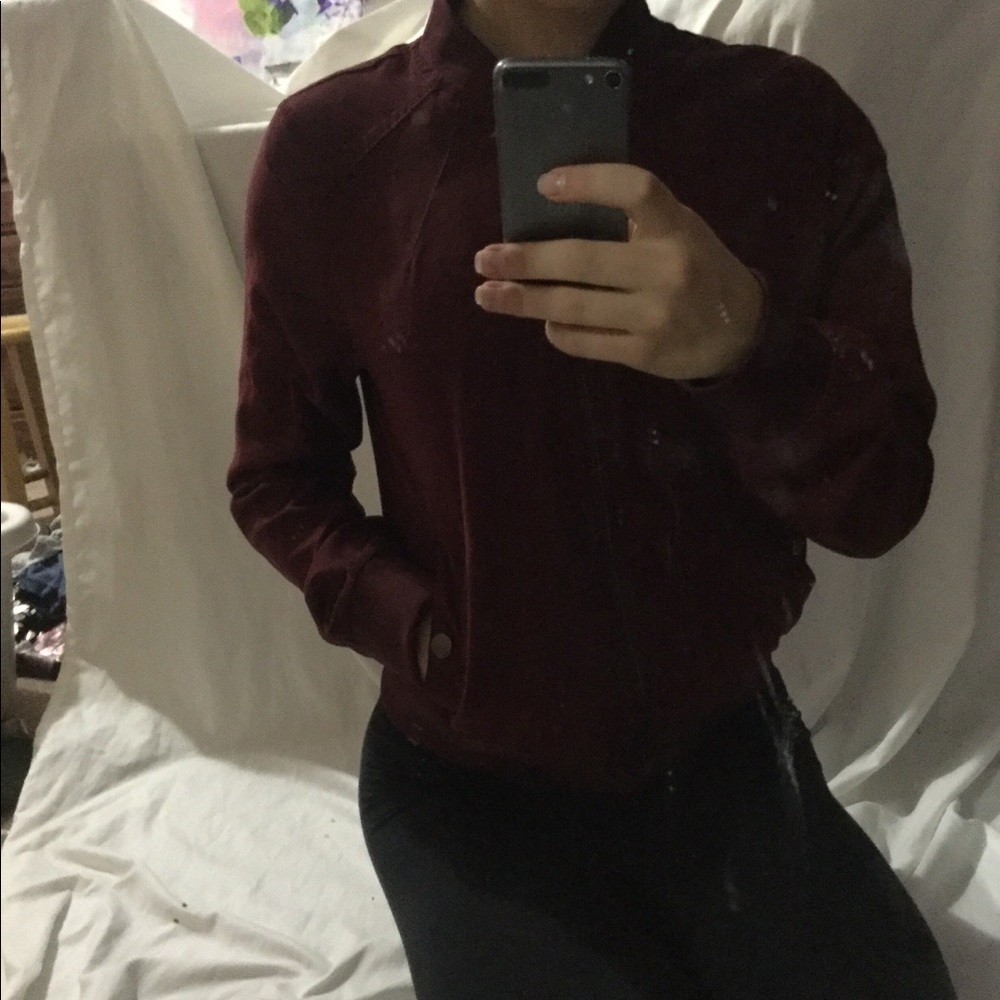 Red zip up jacket - Picture 4 of 5